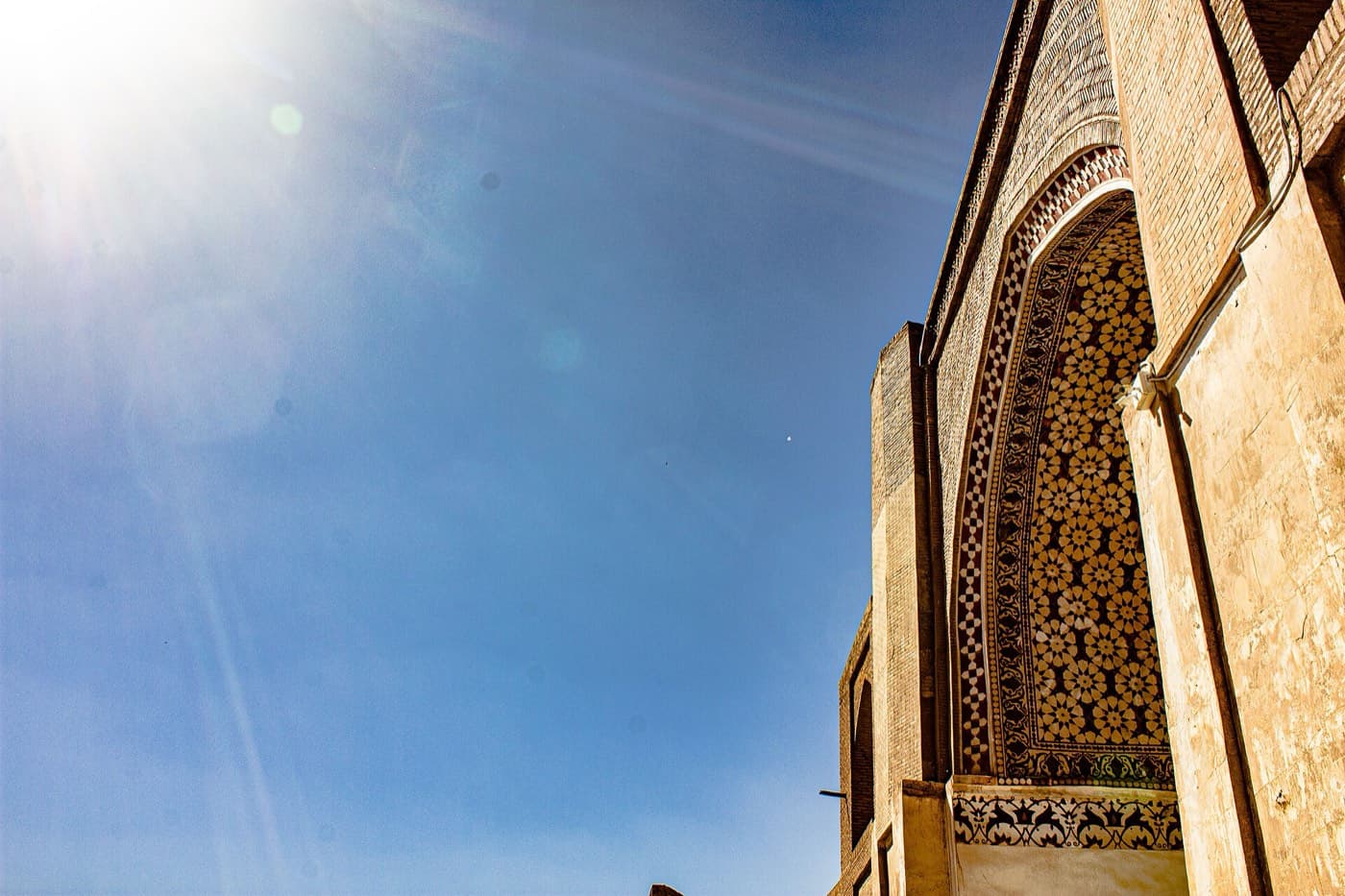 نمای بیرونی مسجد جامع قائن